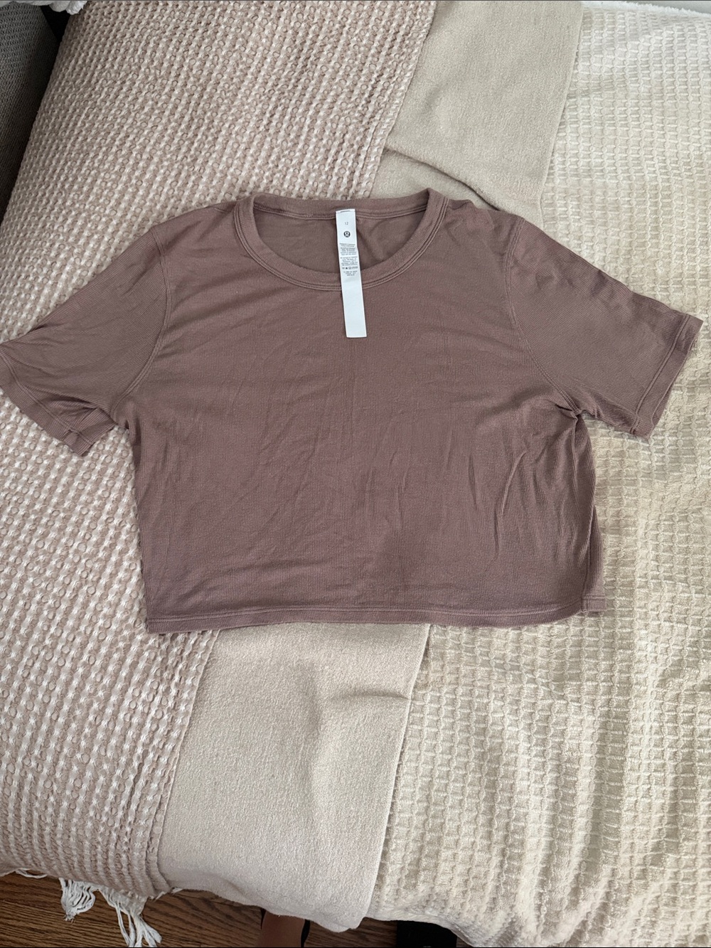 lululemon athletica Ribbed Crop Short Sleeve Tee